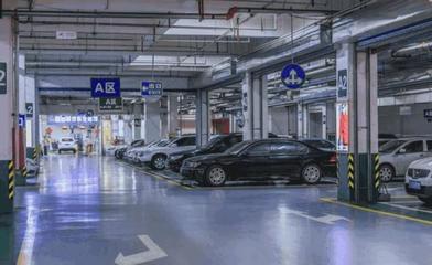 地下停車場的洗車店為何如此火爆？停車服務的隱藏商機揭秘